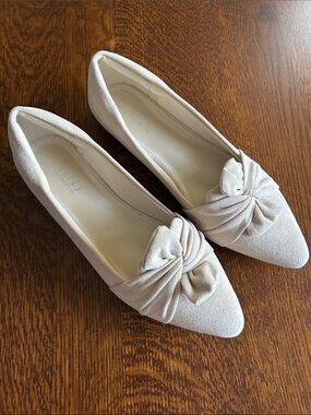 Knot-Front Pointed Flats in Light Beige — Musshoe Size 7.5